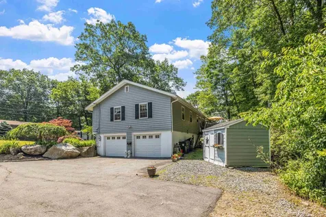 522 Oak Street Manchester NH 03104