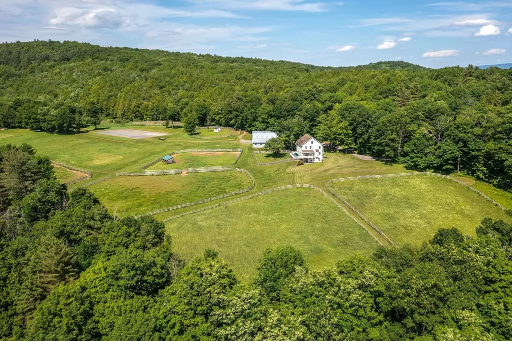 2768 Hunt Road Windsor VT 05089