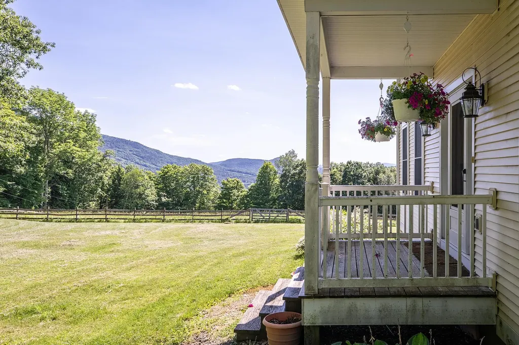 2768 Hunt Road Windsor VT 05089