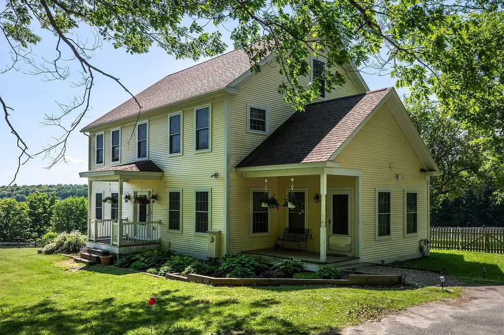 2768 Hunt Road Windsor VT 05089