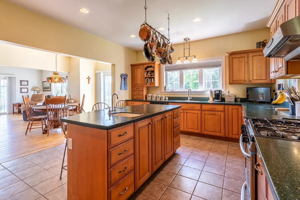 2768 Hunt Road Windsor VT 05089