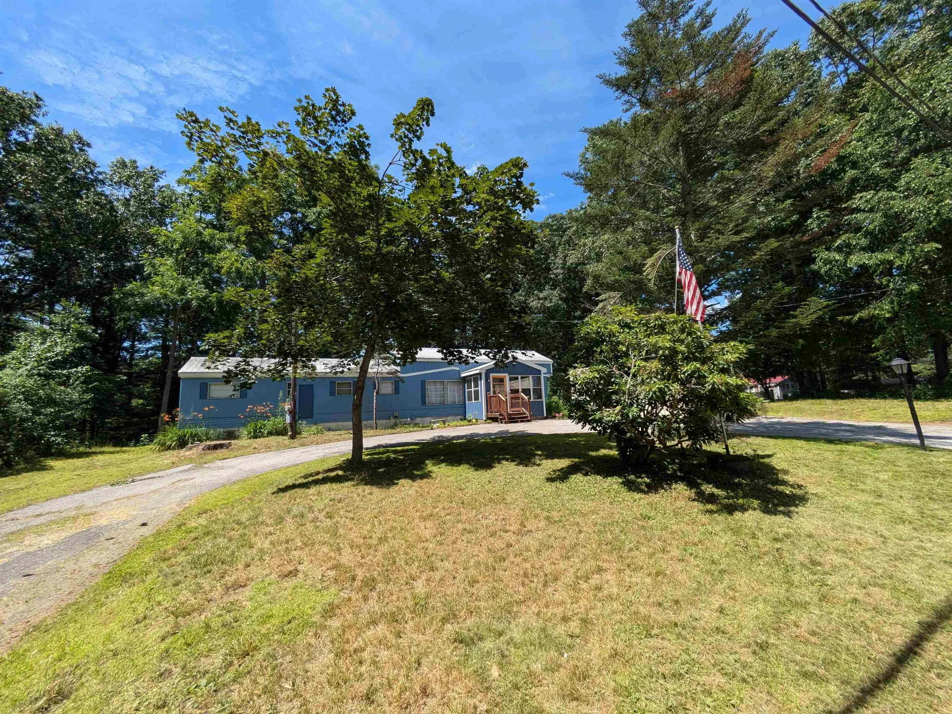 6 Spring Street Raymond NH 03077