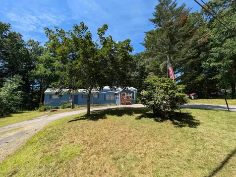 6 Spring Street Raymond NH 03077