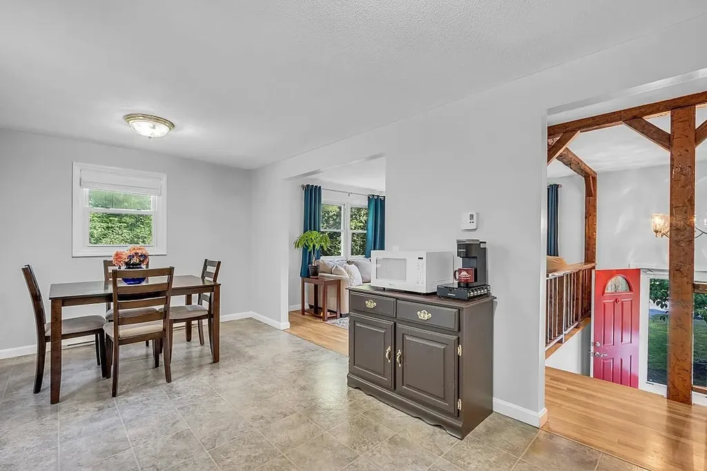 36 Meisner Road Salem NH 03079