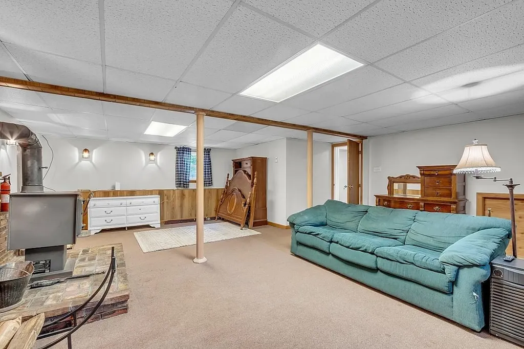 36 Meisner Road Salem NH 03079