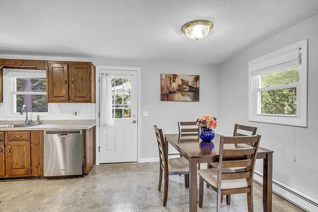 36 Meisner Road Salem NH 03079