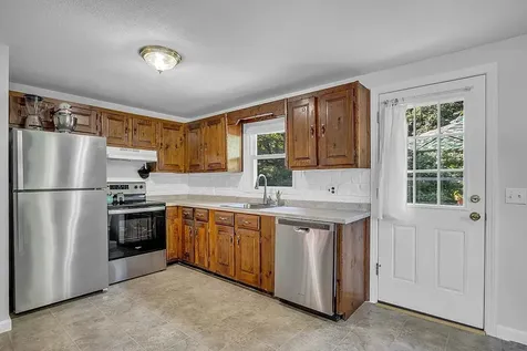 36 Meisner Road Salem NH 03079