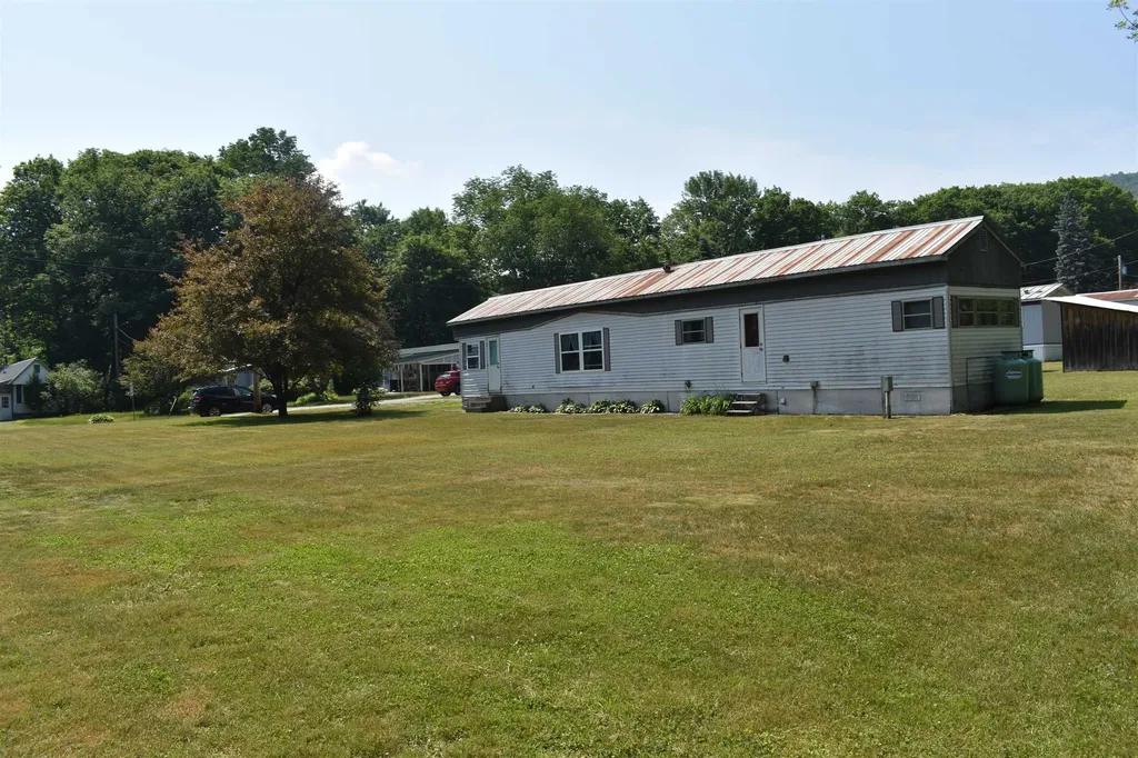 12 Cogswell Way Enfield NH 03748