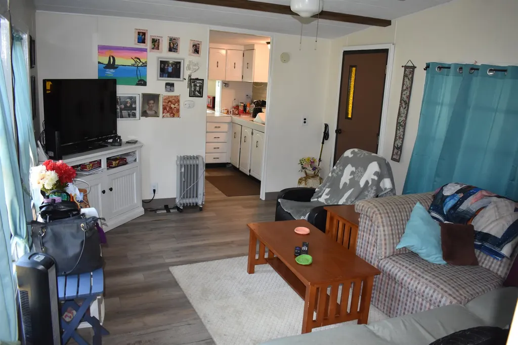 12 Cogswell Way Enfield NH 03748