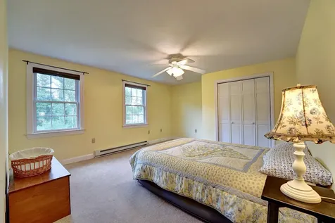 132 Winnicutt Road Stratham NH 03885