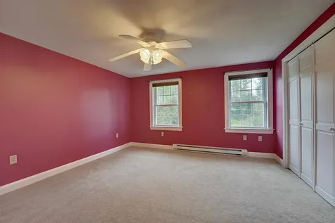 132 Winnicutt Road Stratham NH 03885