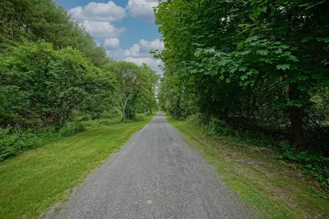 132 Winnicutt Road Stratham NH 03885