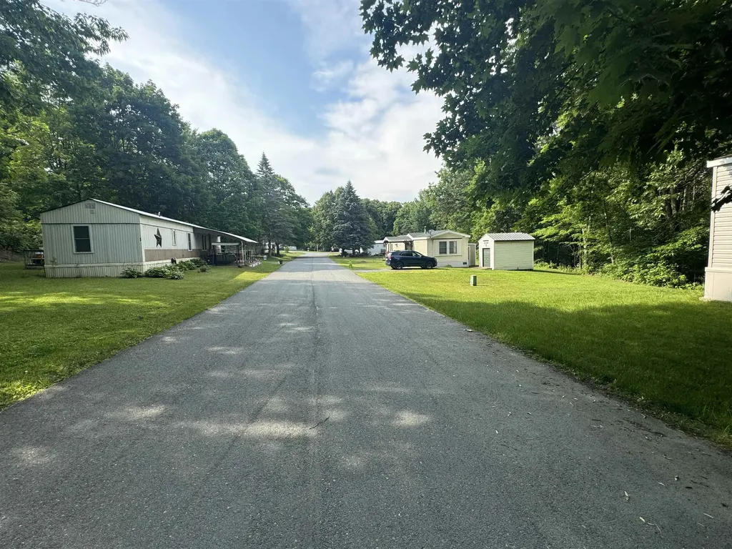 31 Linden Drive Hartford VT 05001