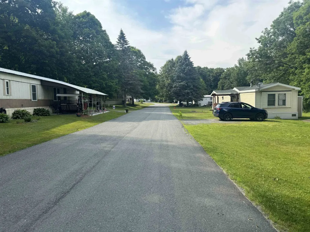 31 Linden Drive Hartford VT 05001