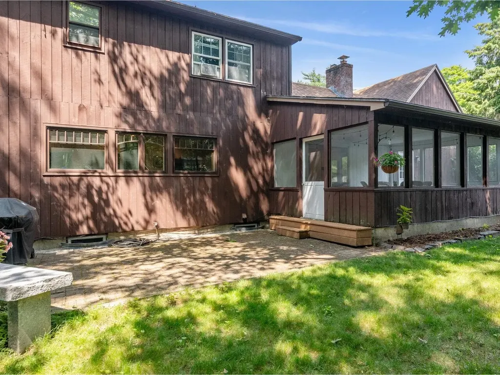 86 Summit Circle Shelburne VT 05482