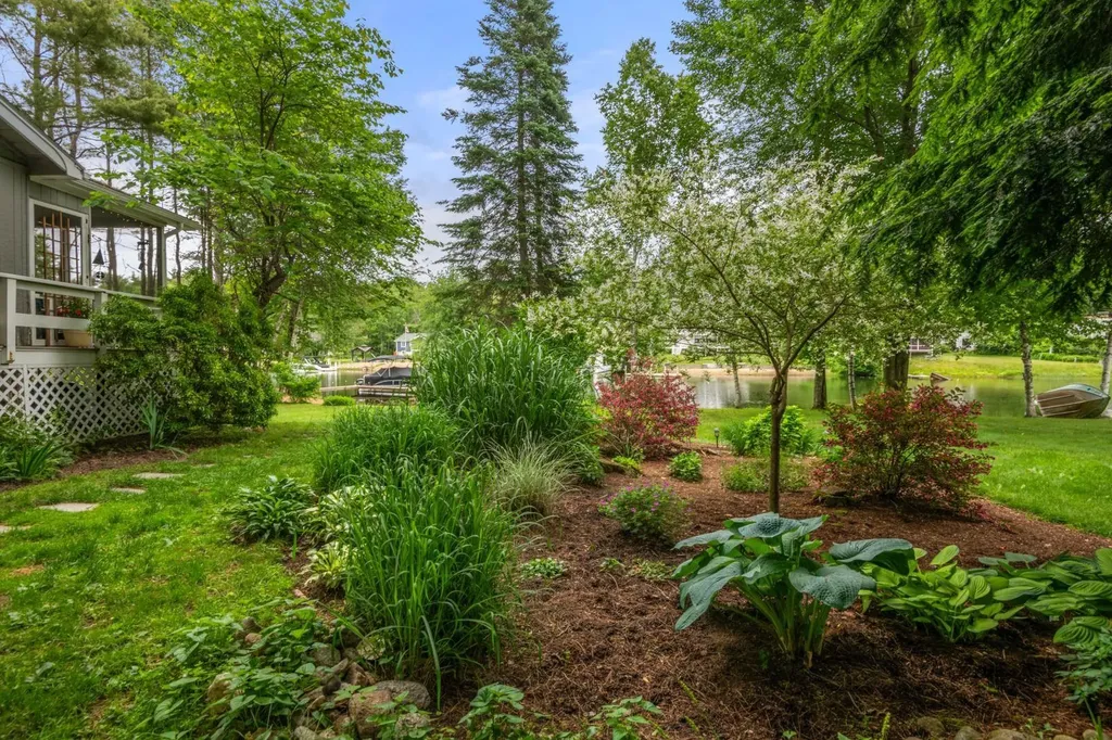 199 Hanson Drive Moultonborough NH 03254