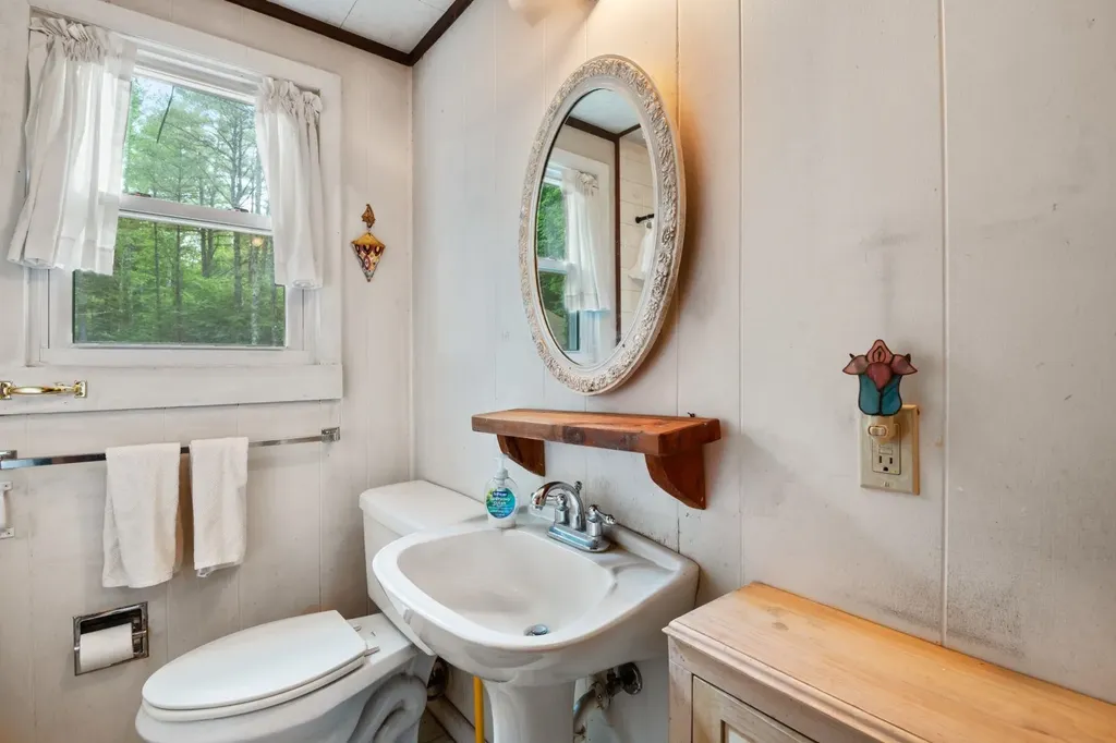 199 Hanson Drive Moultonborough NH 03254