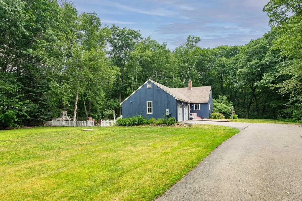 844 Second Crown Point Road Strafford NH 03884