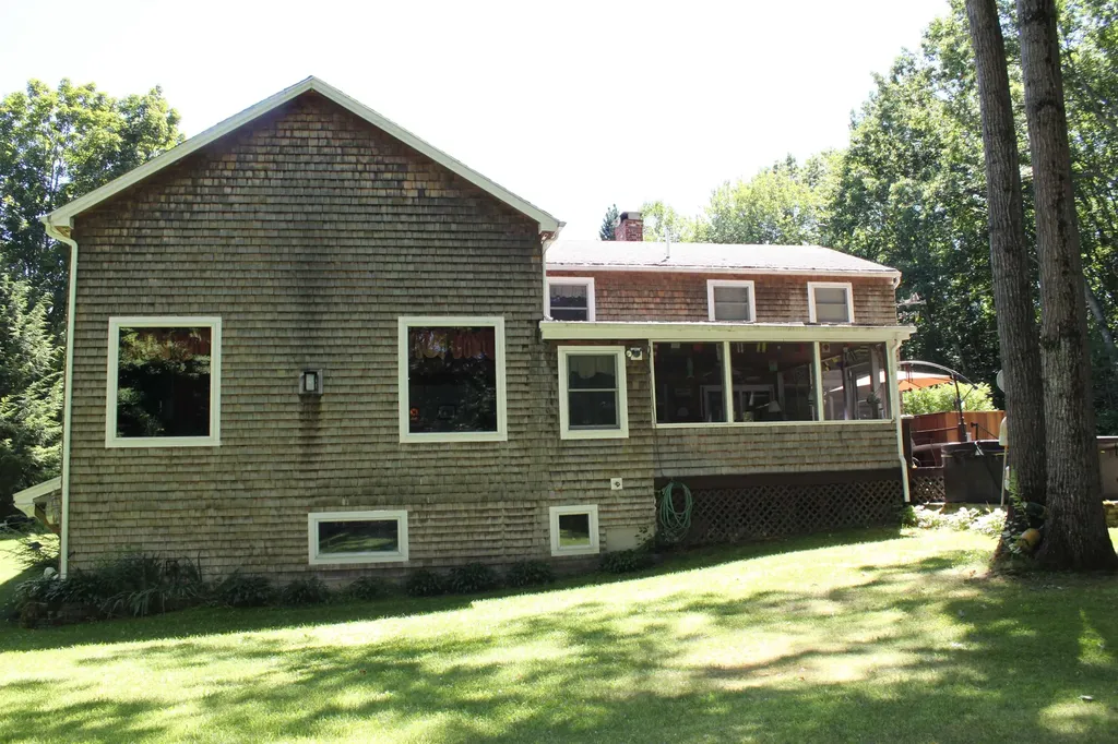 31 Henderson Road Gilford NH 03249