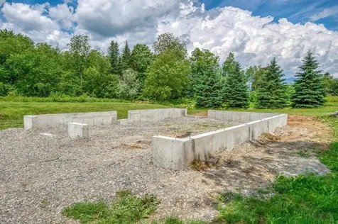 14 Abigails Circle Jefferson NH 03583