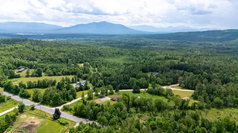 14 Abigails Circle Jefferson NH 03583