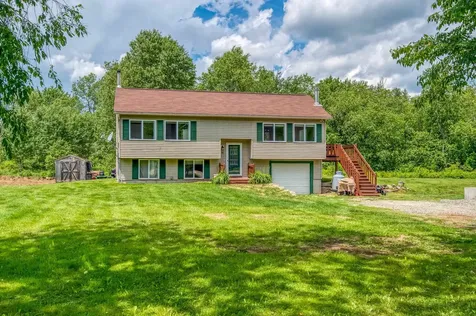 14 Abigails Circle Jefferson NH 03583