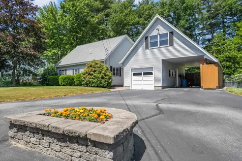 847 West Hollis Street Nashua NH 03062