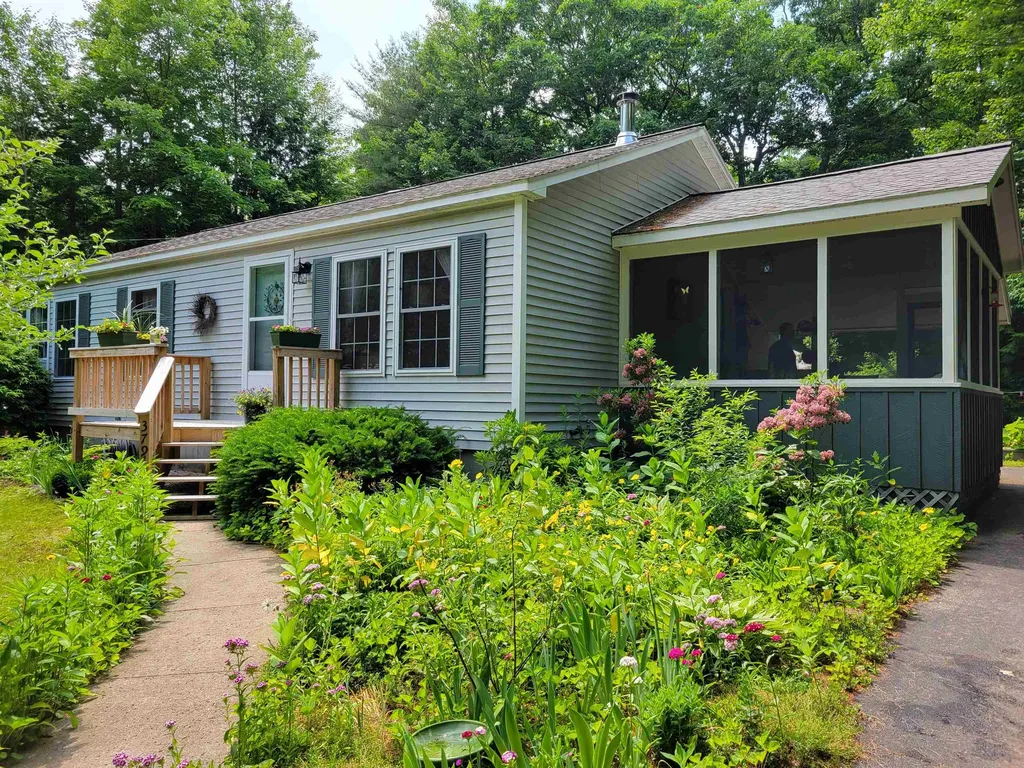 379 Limac Circle Conway NH 03818