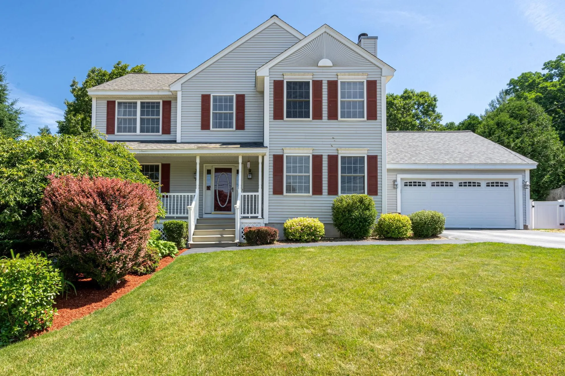 61 Bear Path Lane Hudson NH 03051