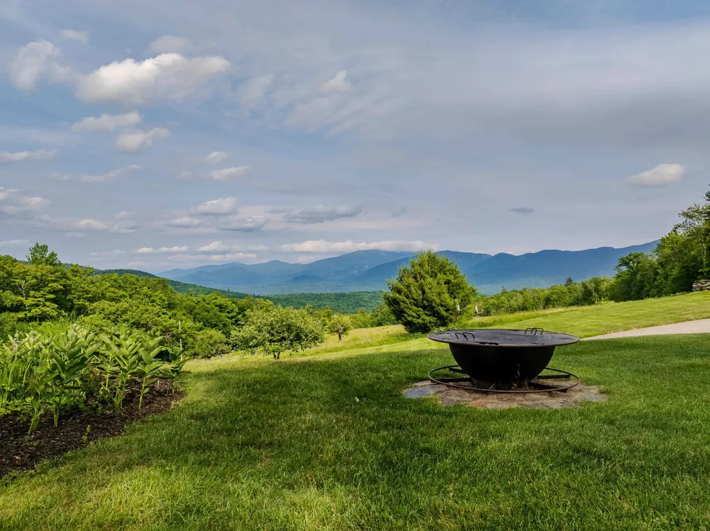 629 Dyke Road Sugar Hill NH 03586