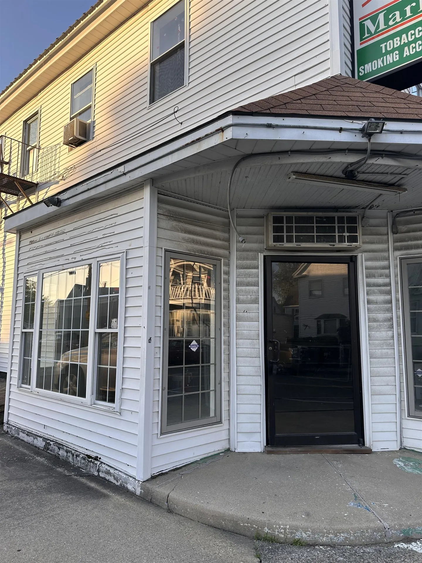 136 East Hollis Street Nashua NH 03060