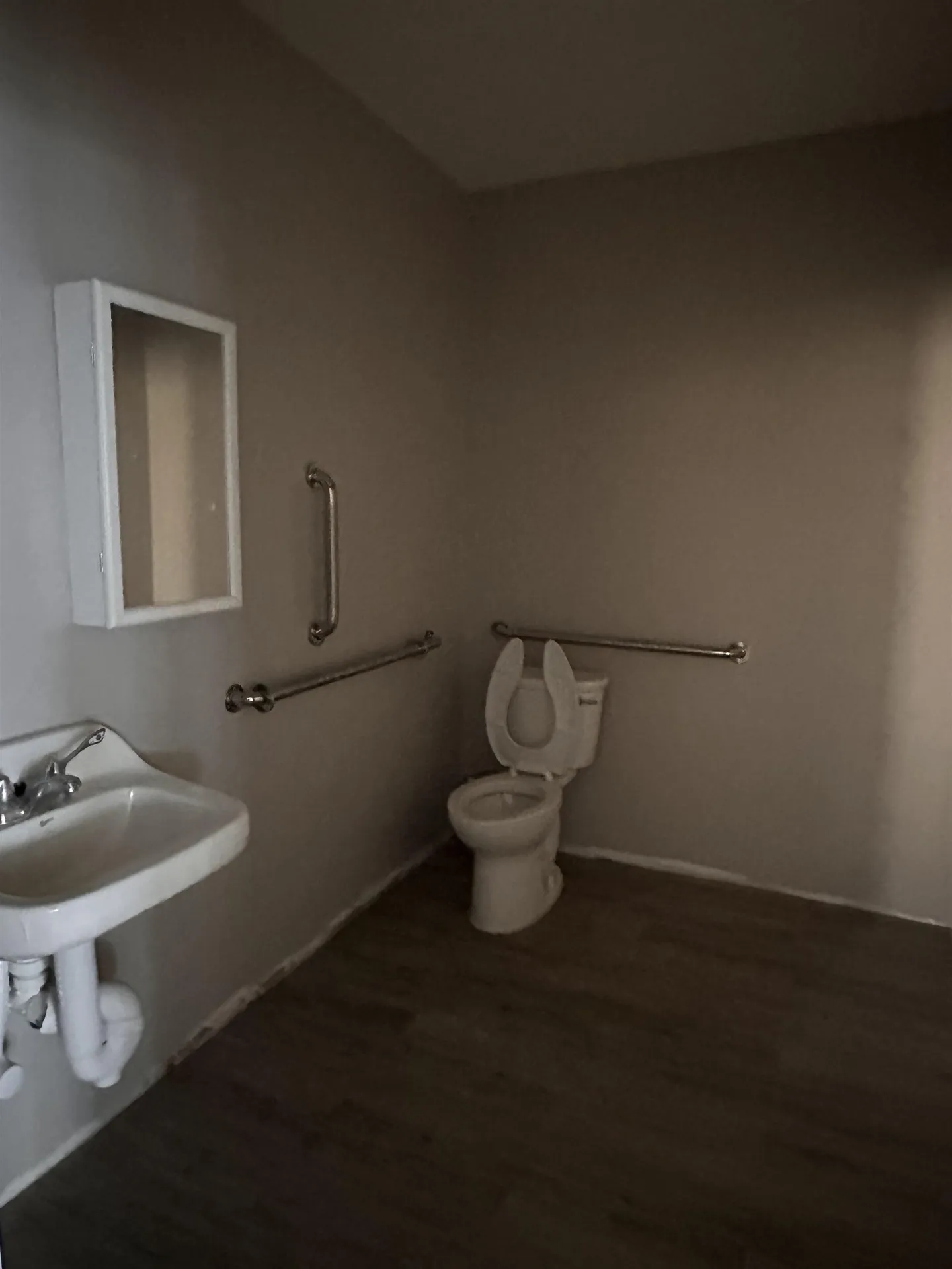 136 East Hollis Street Nashua NH 03060