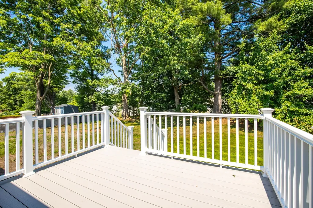 26 Centerville Drive Salem NH 03079