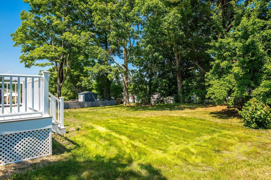 26 Centerville Drive Salem NH 03079