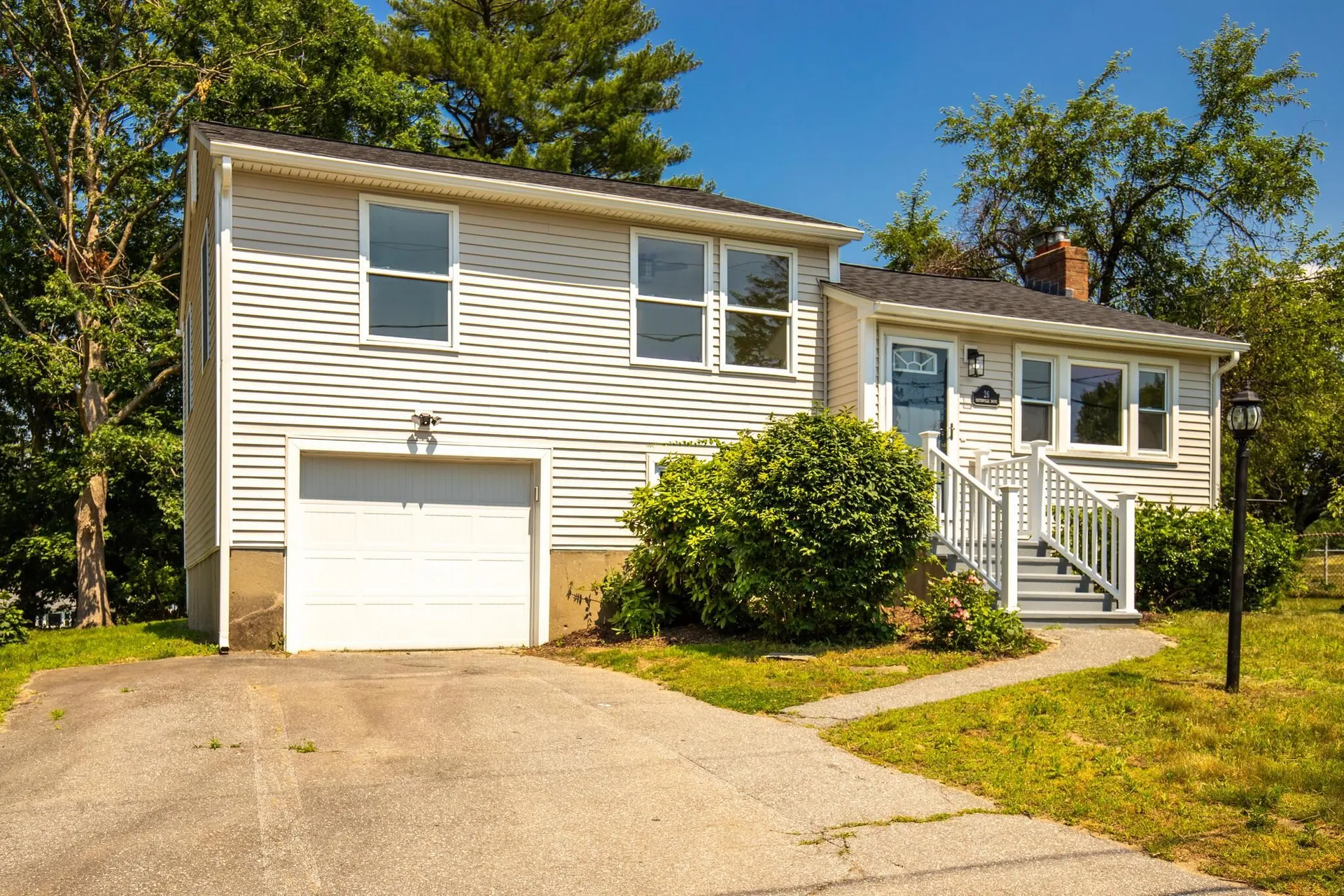 26 Centerville Drive Salem NH 03079