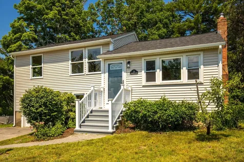 26 Centerville Drive Salem NH 03079
