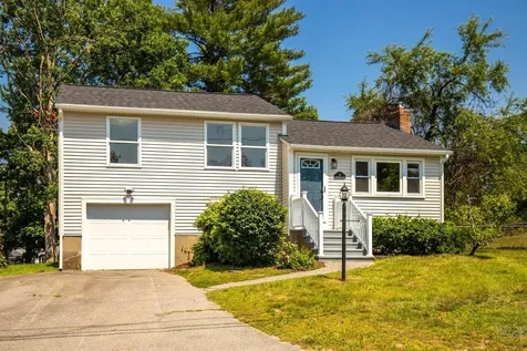 26 Centerville Drive Salem NH 03079
