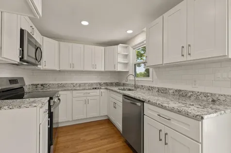 26 Centerville Drive Salem NH 03079