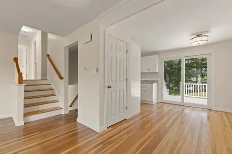 26 Centerville Drive Salem NH 03079