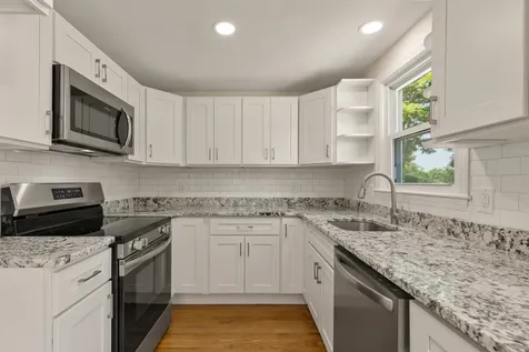 26 Centerville Drive Salem NH 03079
