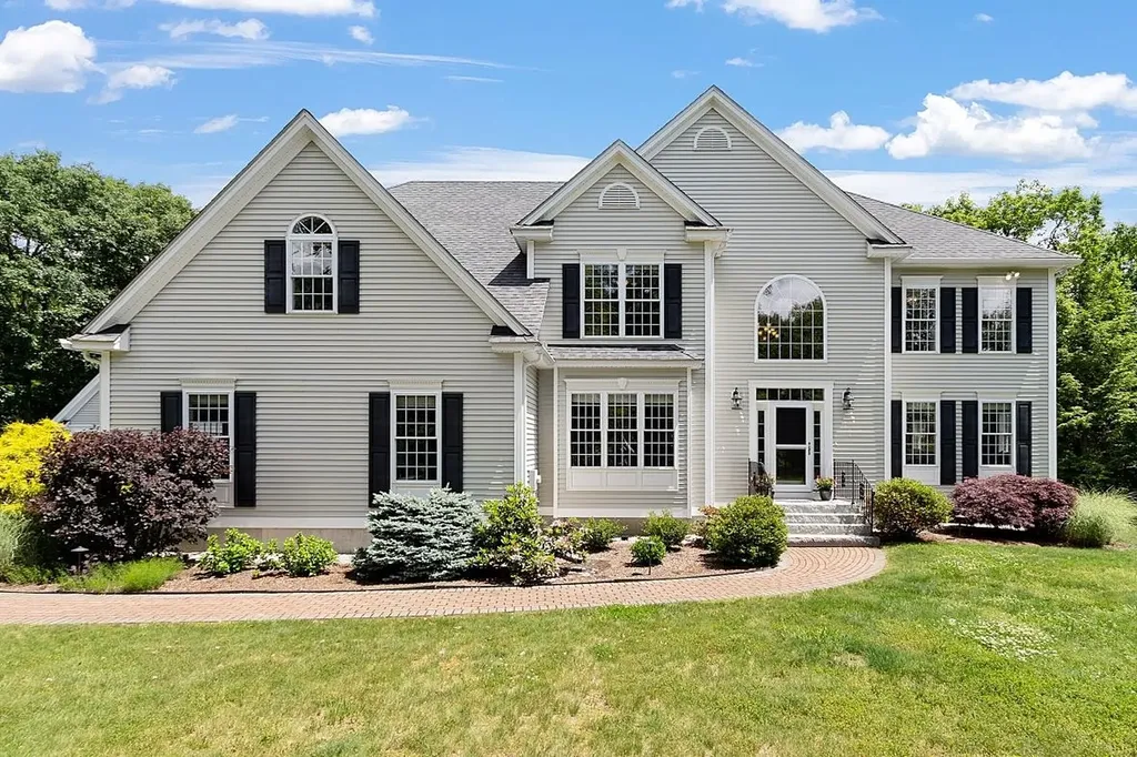 19 Settlers Ridge Windham NH 03087