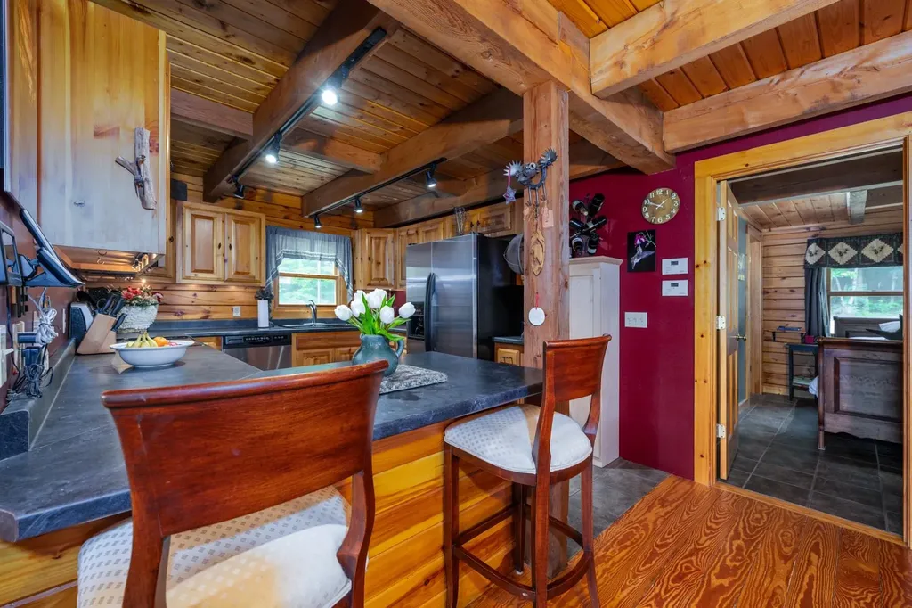 10 Hermit Hollow Lane Sutton NH 03273