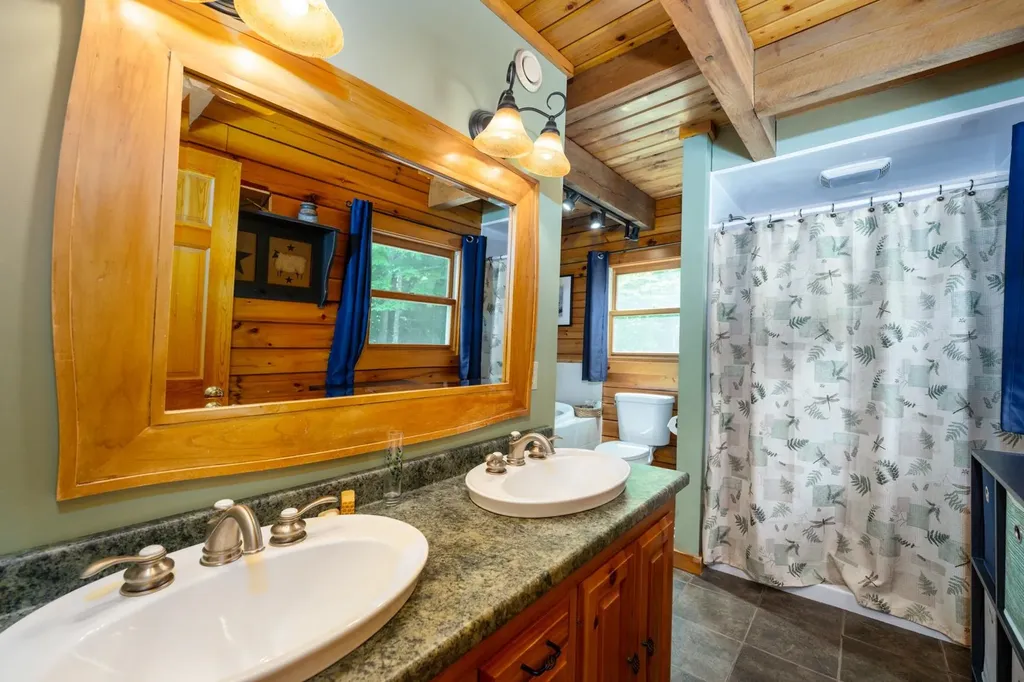 10 Hermit Hollow Lane Sutton NH 03273