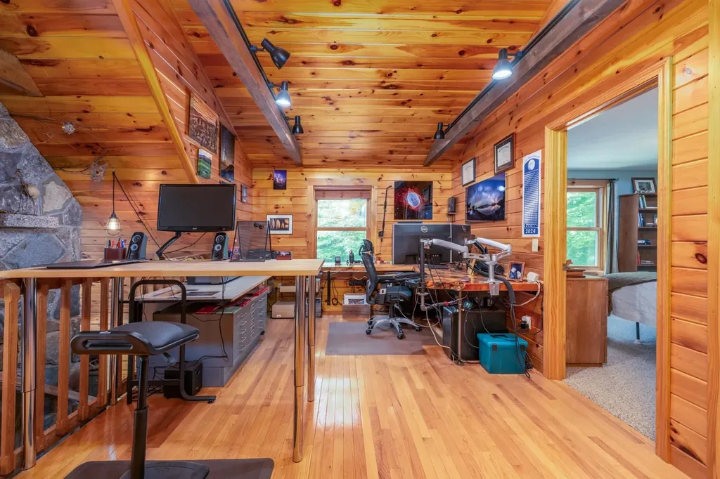 10 Hermit Hollow Lane Sutton NH 03273