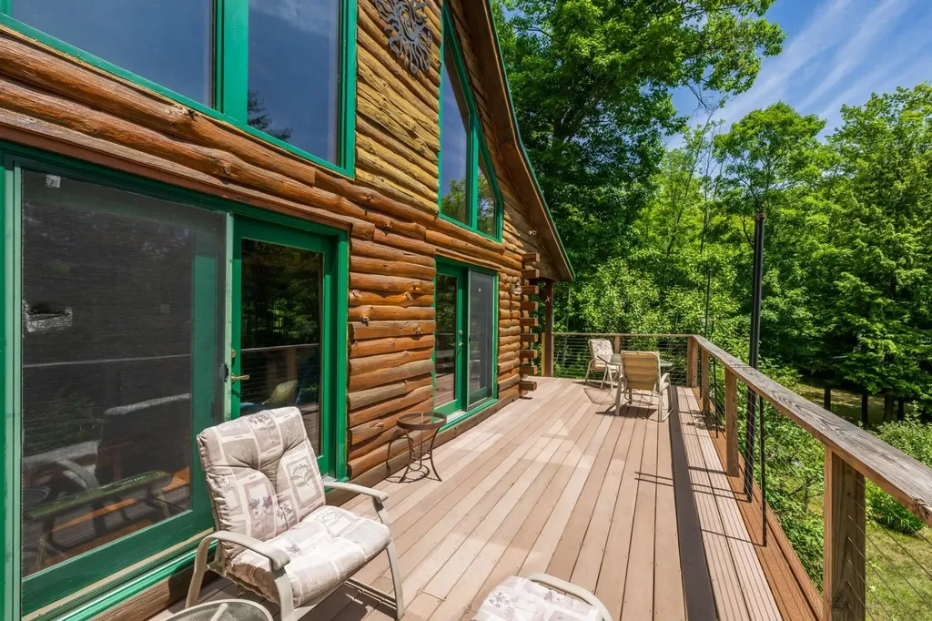 10 Hermit Hollow Lane Sutton NH 03273