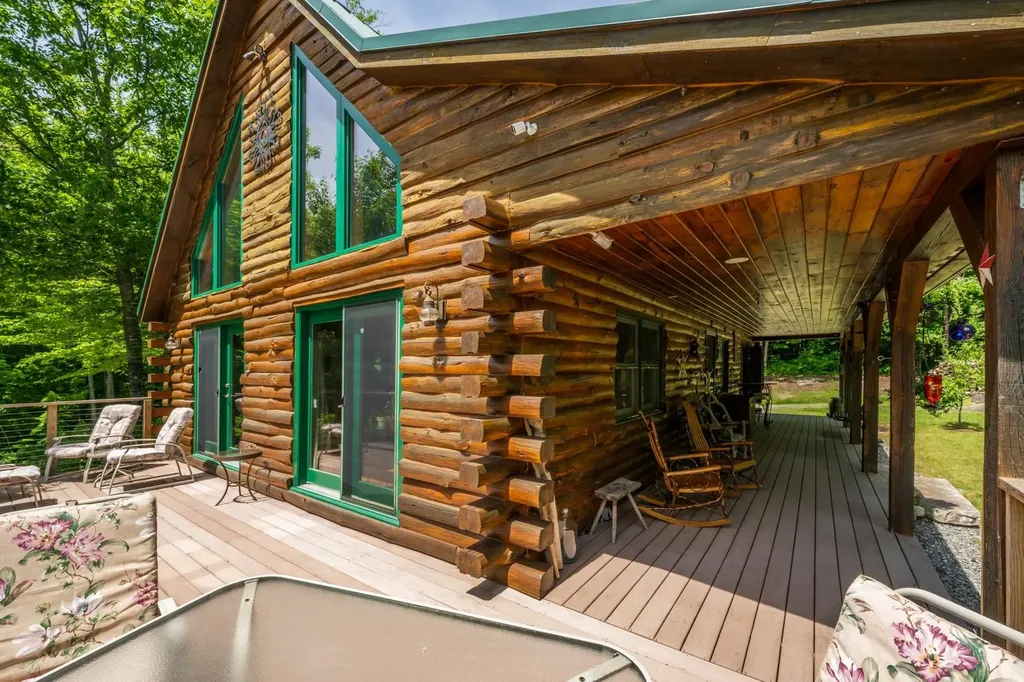 10 Hermit Hollow Lane Sutton NH 03273