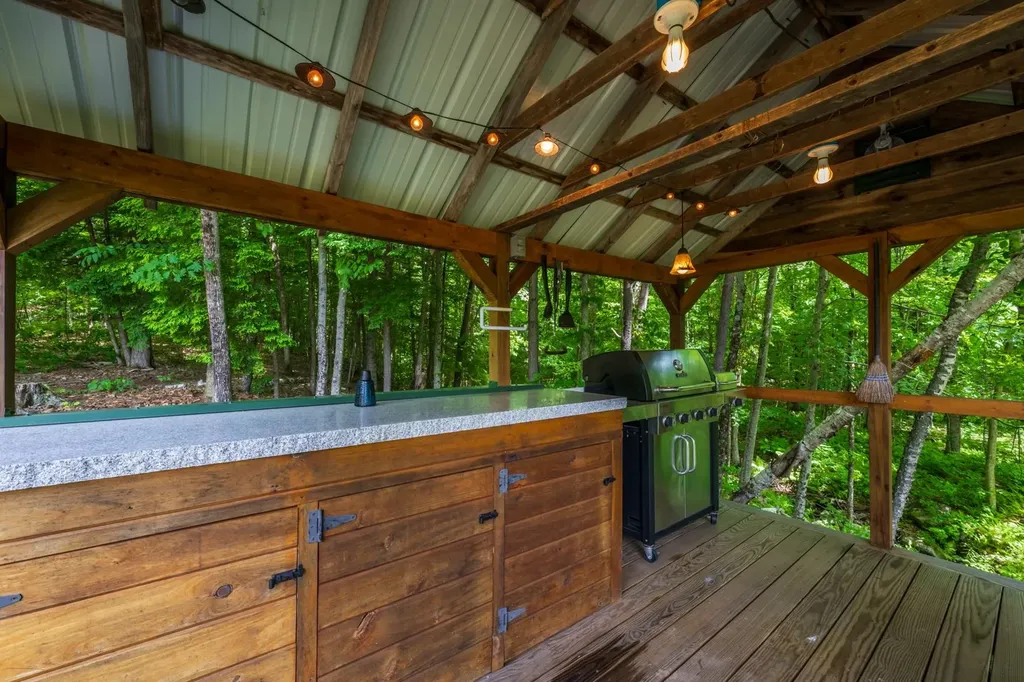 10 Hermit Hollow Lane Sutton NH 03273