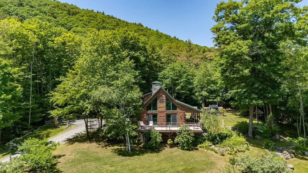 10 Hermit Hollow Lane Sutton NH 03273