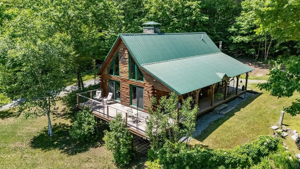 10 Hermit Hollow Lane Sutton NH 03273