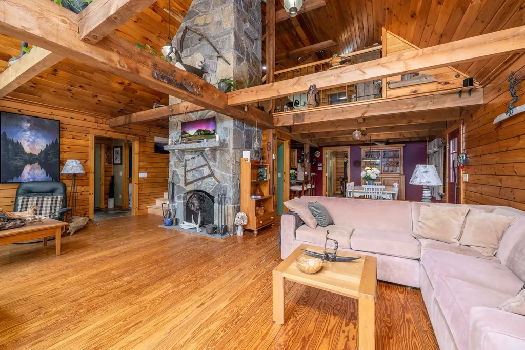 10 Hermit Hollow Lane Sutton NH 03273